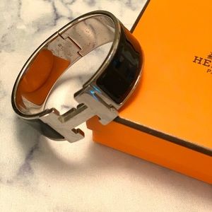 Hermès Clic Clac H Bracelet. Black and Silver.